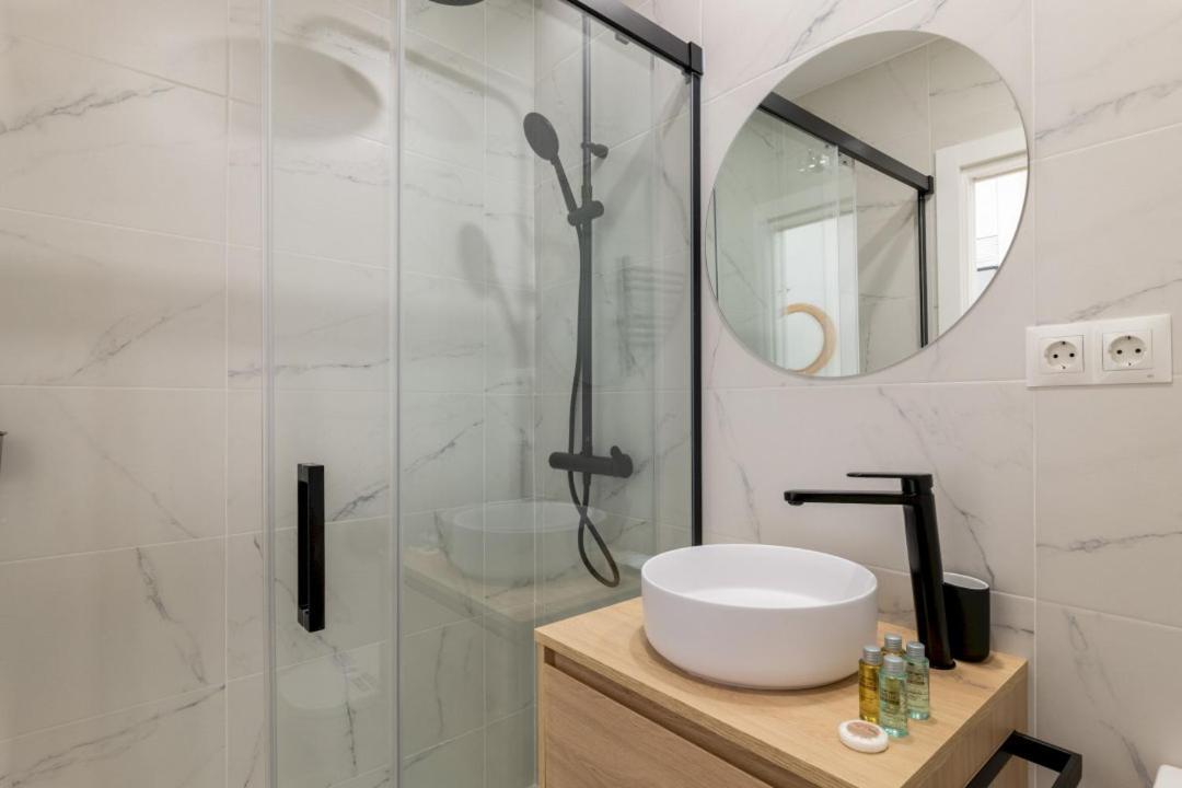 2 Bedrooms 2 Bathrooms Furnished - Retiro - Refurbished - Mintystay マドリード エクステリア 写真