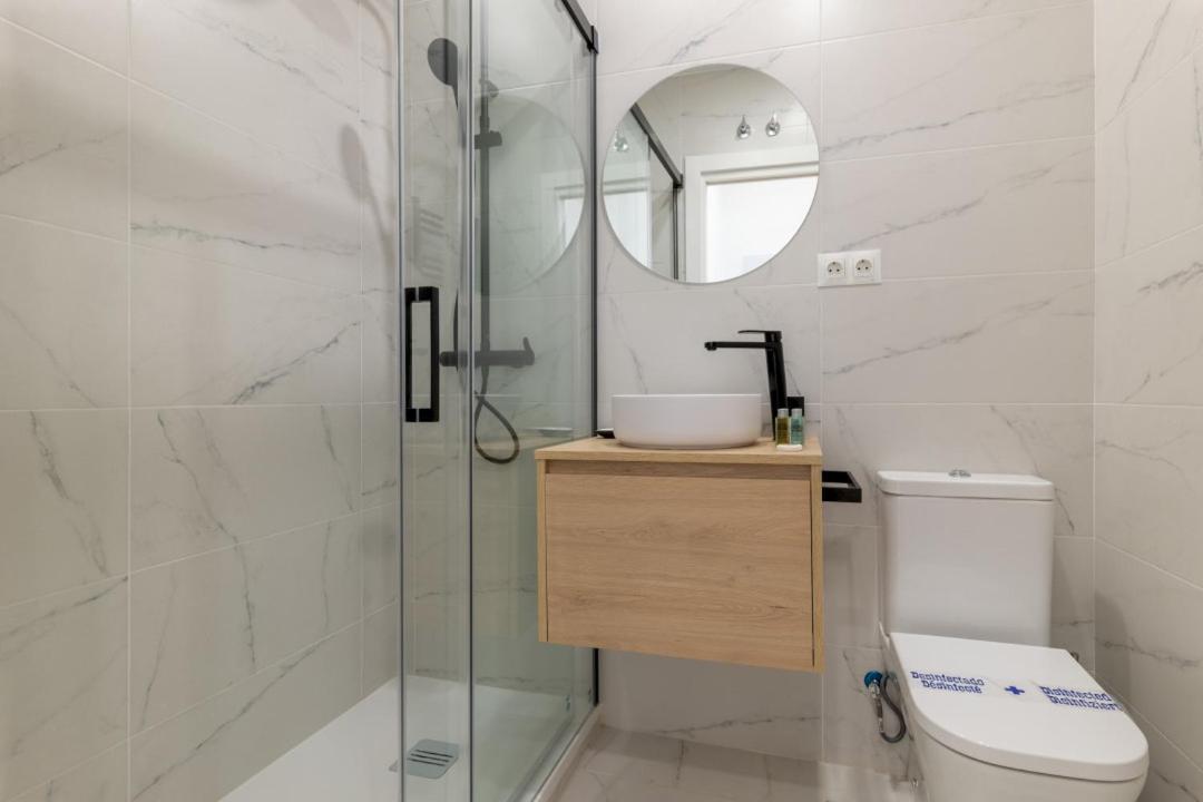 2 Bedrooms 2 Bathrooms Furnished - Retiro - Refurbished - Mintystay マドリード エクステリア 写真
