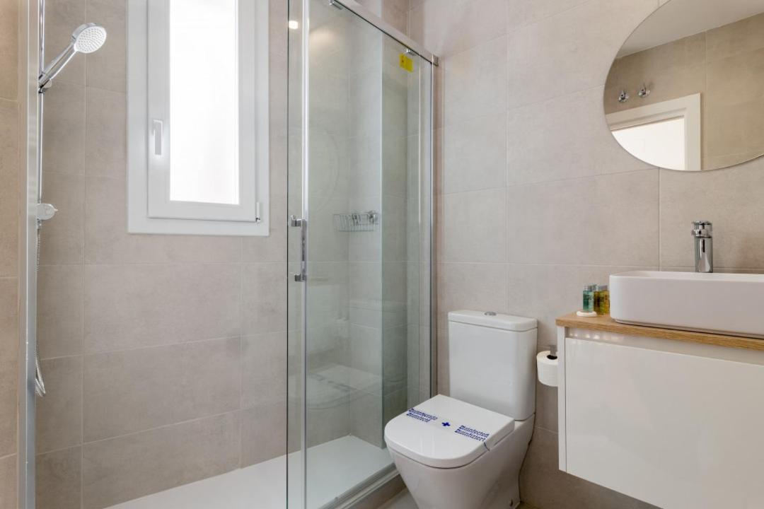 2 Bedrooms 2 Bathrooms Furnished - Retiro - Refurbished - Mintystay マドリード エクステリア 写真