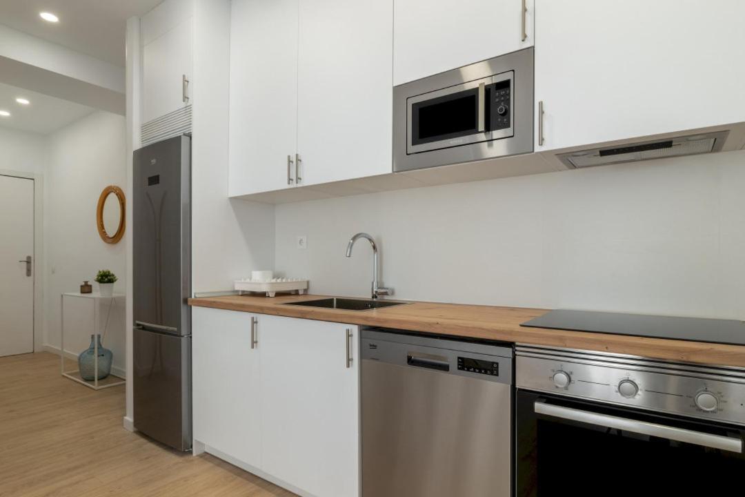 2 Bedrooms 2 Bathrooms Furnished - Retiro - Refurbished - Mintystay マドリード エクステリア 写真